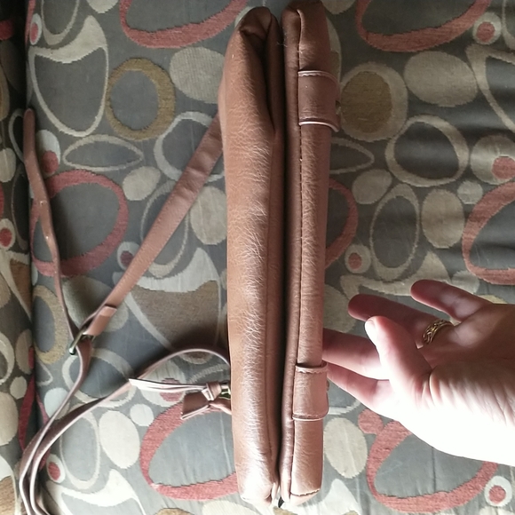 Brown twig and arrow cross body purse - Picture 4 of 9